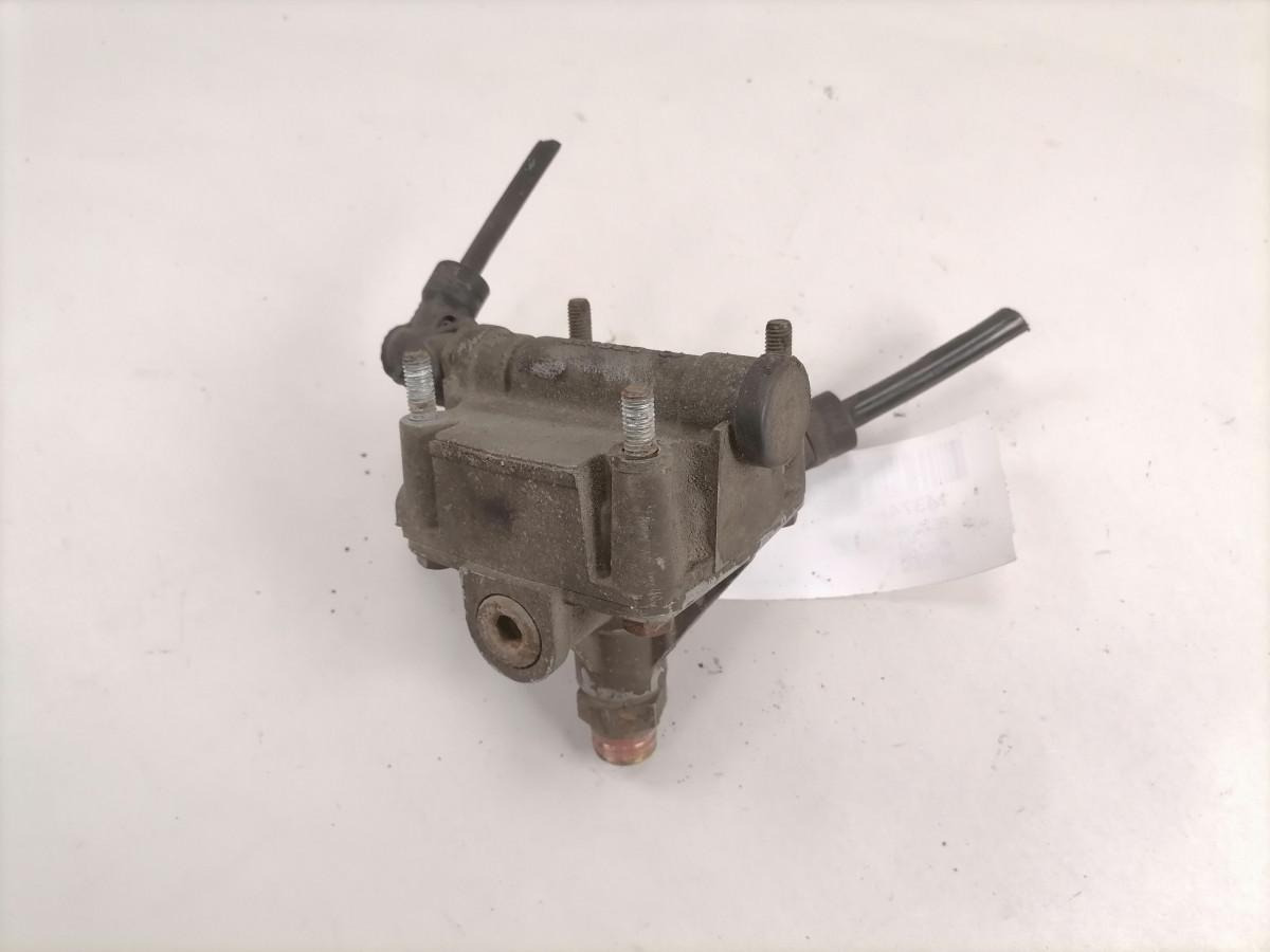 Scania Air pressure control valve 2038219 - Brake valve for Truck: picture 5 Scania Air pressure control valve 2038219 - Brake valve for Truck: picture 5