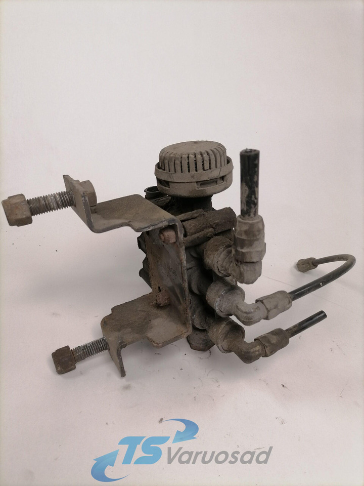 Scania Air suspension control valve, ECAS 1448079 - Brake valve for Truck: picture 1 Scania Air suspension control valve, ECAS 1448079 - Brake valve for Truck: picture 1