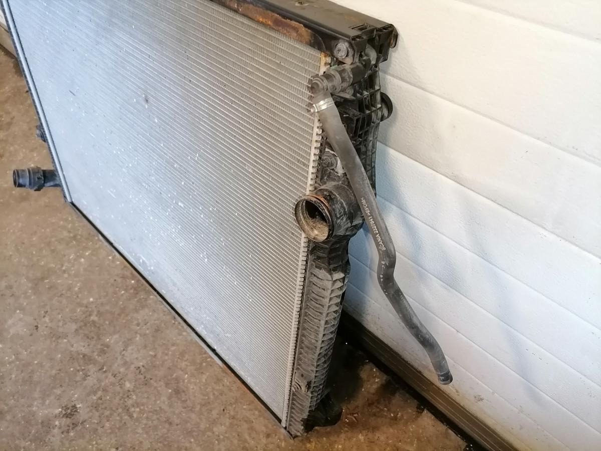 Scania Cooling radiator 2439722 - Radiator for Truck: picture 4 Scania Cooling radiator 2439722 - Radiator for Truck: picture 4