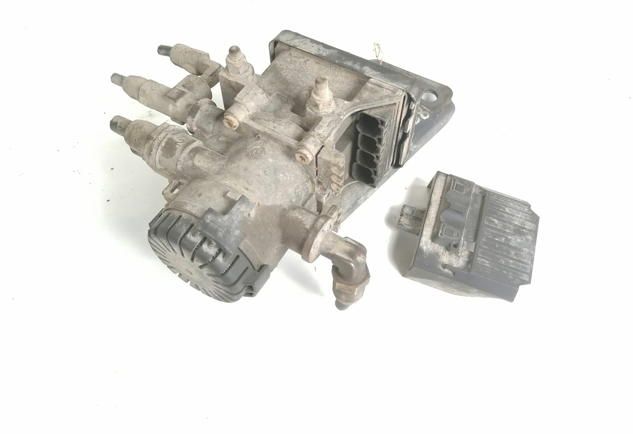 Scania EBS brake valve 1773676 - Brake valve for Truck: picture 1 Scania EBS brake valve 1773676 - Brake valve for Truck: picture 1