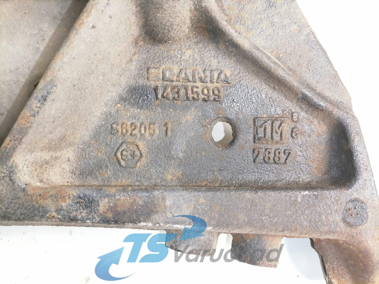 Scania Front bumper carrier 1431599 - Bumper for Truck: picture 2 Scania Front bumper carrier 1431599 - Bumper for Truck: picture 2