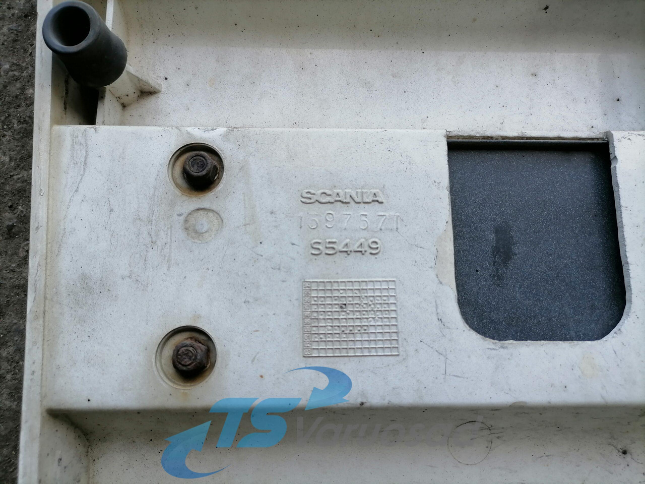 Scania Grille panel 1597571 - Grill for Truck: picture 3 Scania Grille panel 1597571 - Grill for Truck: picture 3