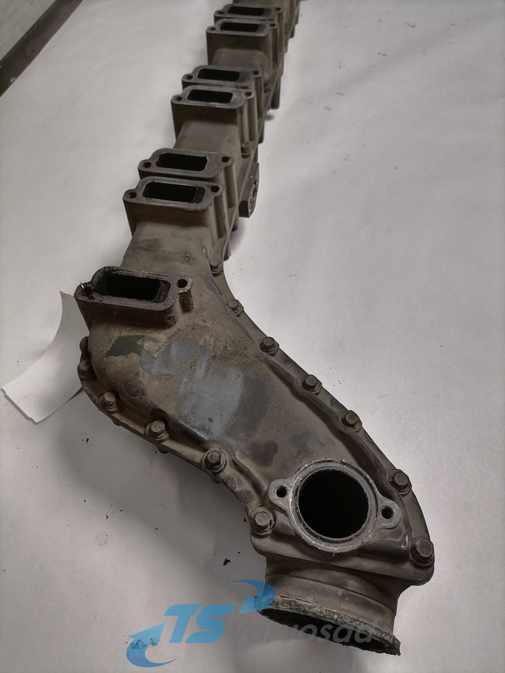 Scania Intake mainfold 1493717 - Intake manifold for Truck: picture 2 Scania Intake mainfold 1493717 - Intake manifold for Truck: picture 2