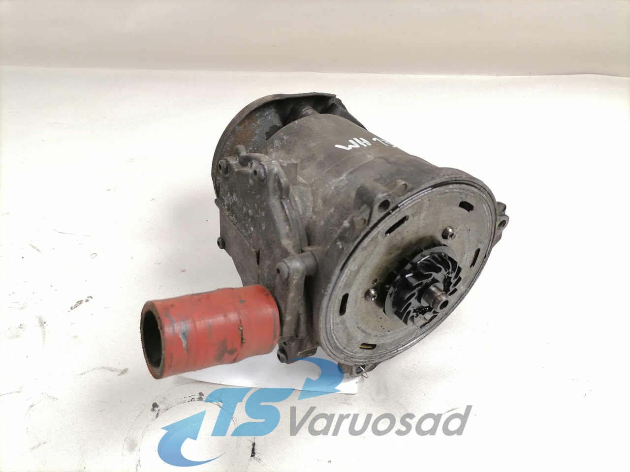 Scania Karterituulutuse õliaurude separaator 1921821 - Crankcase for Truck: picture 2 Scania Karterituulutuse õliaurude separaator 1921821 - Crankcase for Truck: picture 2