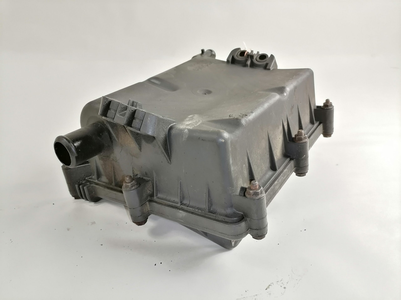 Scania Karterituulutusfiltri korpus 1543778 - Crankcase for Truck: picture 4 Scania Karterituulutusfiltri korpus 1543778 - Crankcase for Truck: picture 4