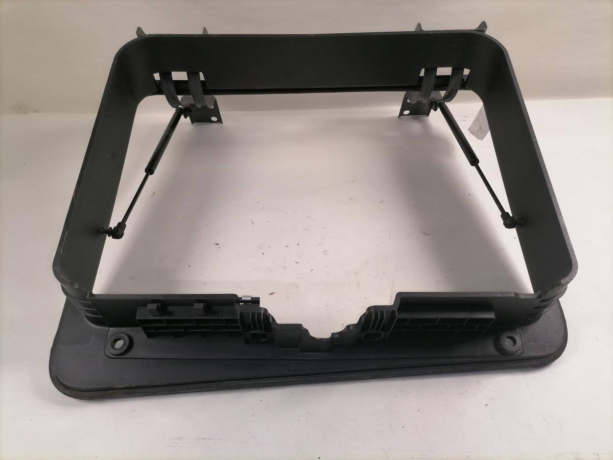 Scania Küljeluugi plastraam 2515270 - Universal part for Truck: picture 3 Scania Küljeluugi plastraam 2515270 - Universal part for Truck: picture 3