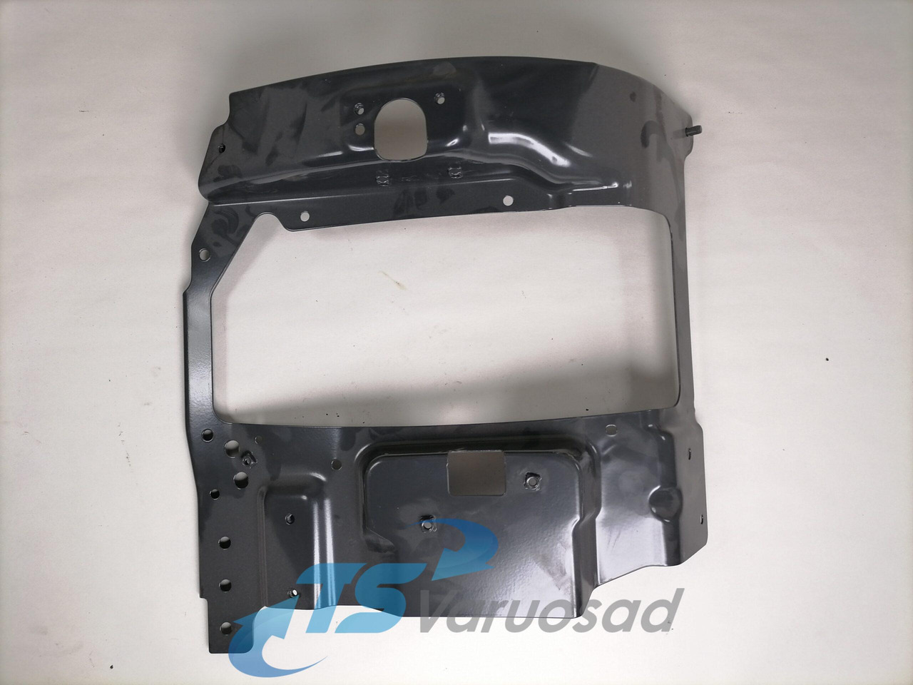 Scania Light bracket 2124019 - Lights/ Lighting for Truck: picture 1 Scania Light bracket 2124019 - Lights/ Lighting for Truck: picture 1