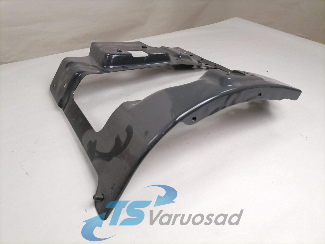 Scania Light bracket 2124019 - Lights/ Lighting for Truck: picture 3 Scania Light bracket 2124019 - Lights/ Lighting for Truck: picture 3