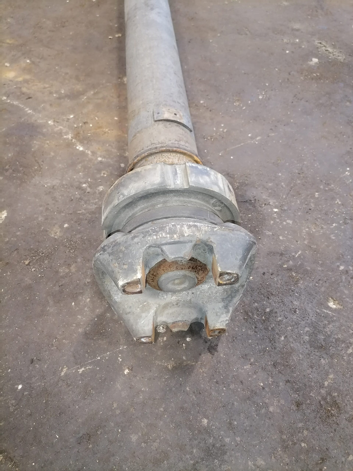 Scania Propeller shaft 1758416 - Propeller shaft for Truck: picture 3 Scania Propeller shaft 1758416 - Propeller shaft for Truck: picture 3