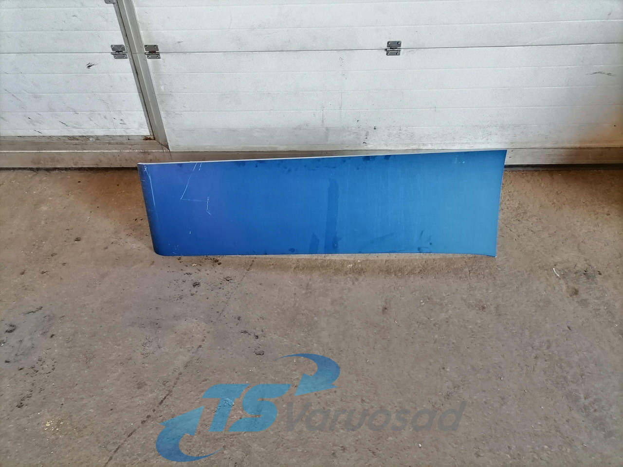 Scania Scania cab wind deflector, right side 1348522 - Aerodynamics/ Spoiler for Truck: picture 1 Scania Scania cab wind deflector, right side 1348522 - Aerodynamics/ Spoiler for Truck: picture 1