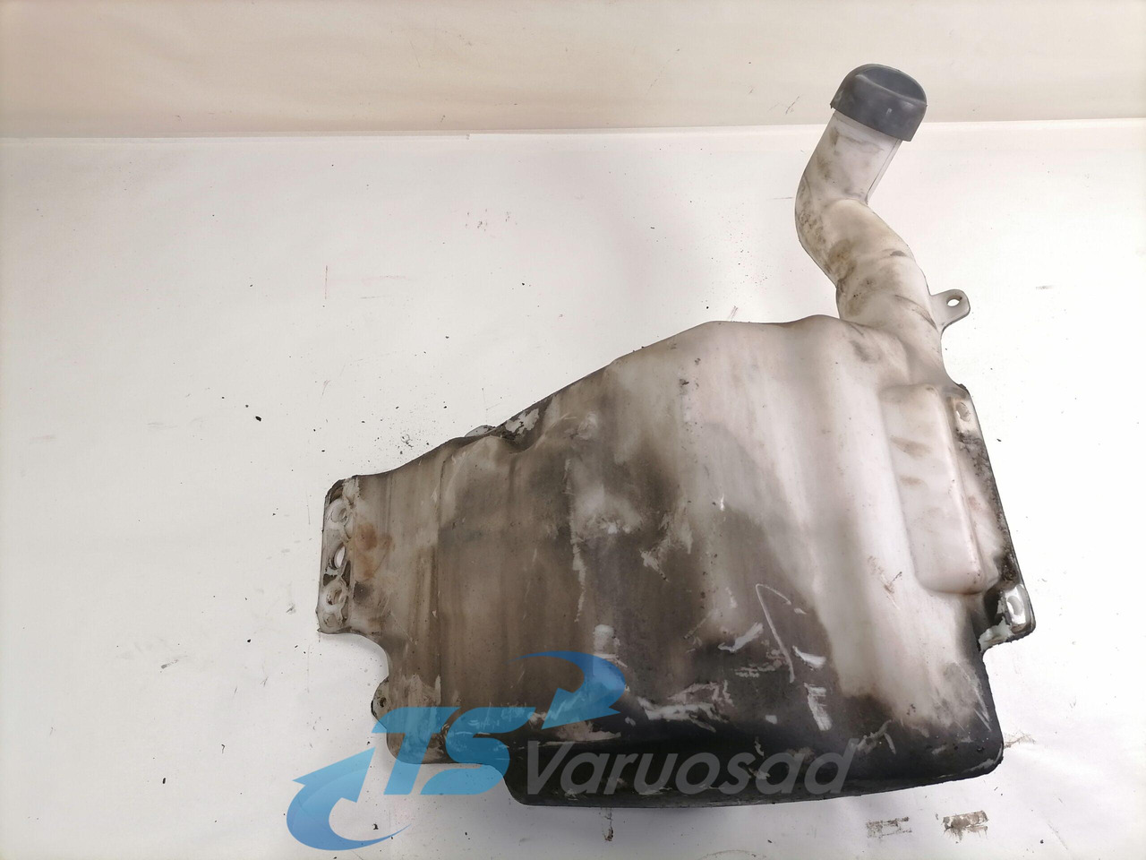 Scania Windscreen washer fluid tank 1772662 - Wiper for Truck: picture 2 Scania Windscreen washer fluid tank 1772662 - Wiper for Truck: picture 2