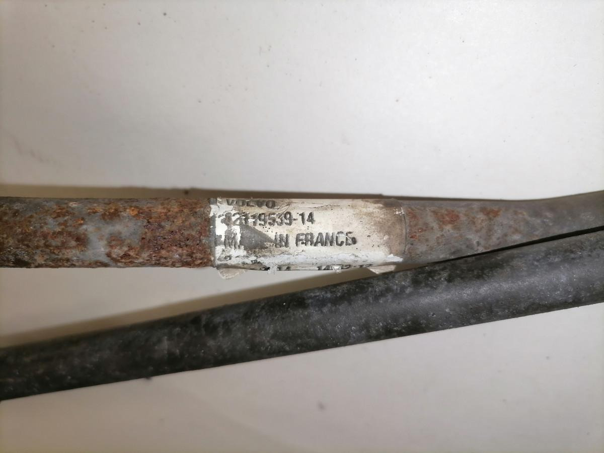 Volvo A/C pipe 82119539 - Heating/ Ventilation for Truck: picture 3 Volvo A/C pipe 82119539 - Heating/ Ventilation for Truck: picture 3