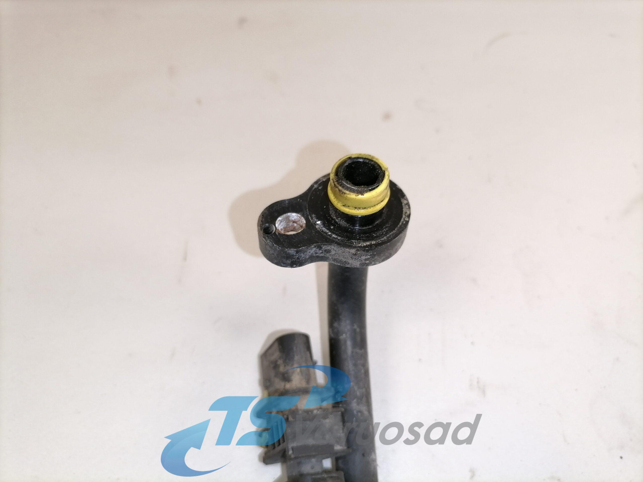 Volvo A/C pipe 84180959 - Heating/ Ventilation for Truck: picture 3 Volvo A/C pipe 84180959 - Heating/ Ventilation for Truck: picture 3