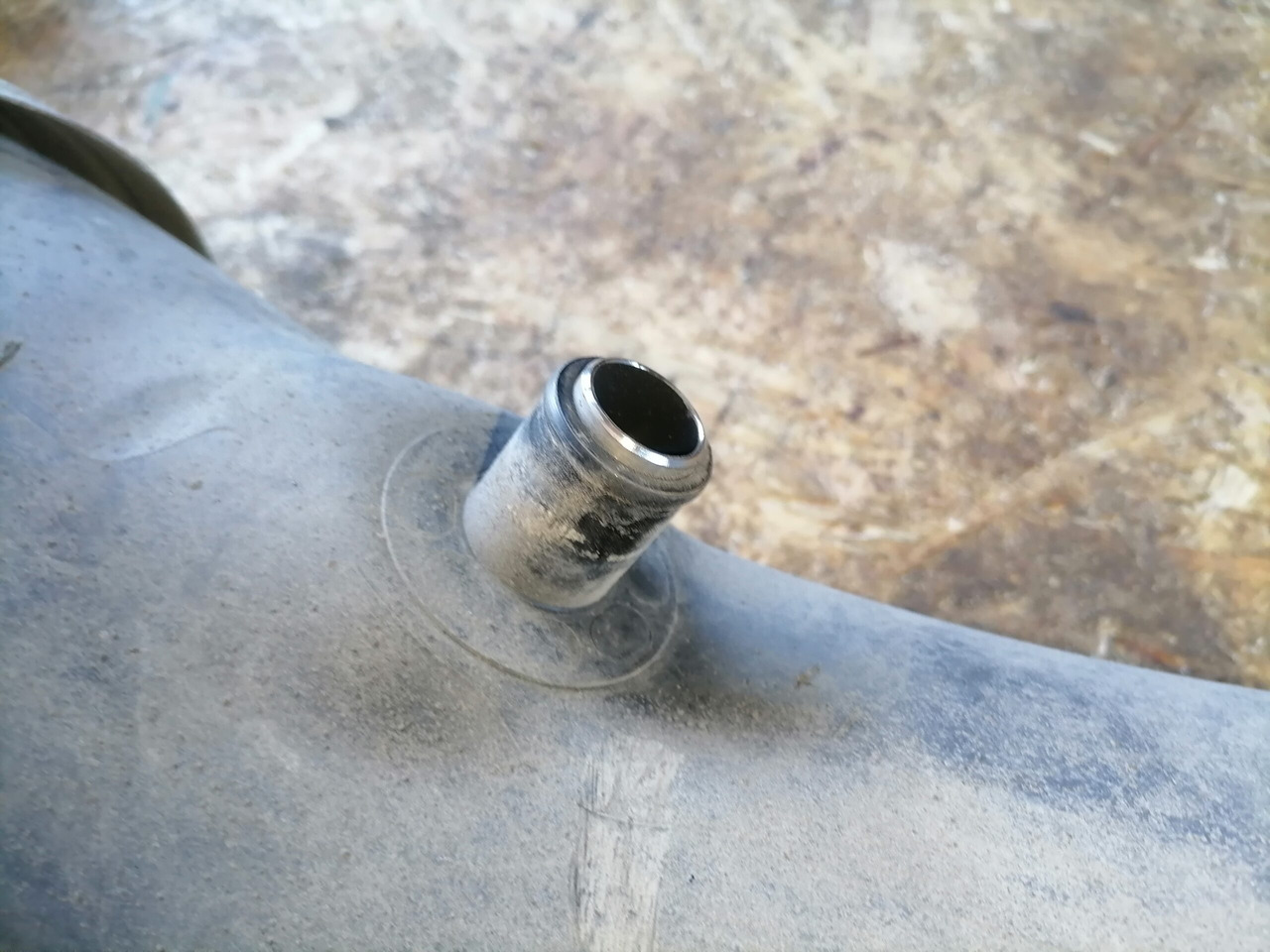 Volvo Air intake 20441423 - Air intake system for Truck: picture 4 Volvo Air intake 20441423 - Air intake system for Truck: picture 4