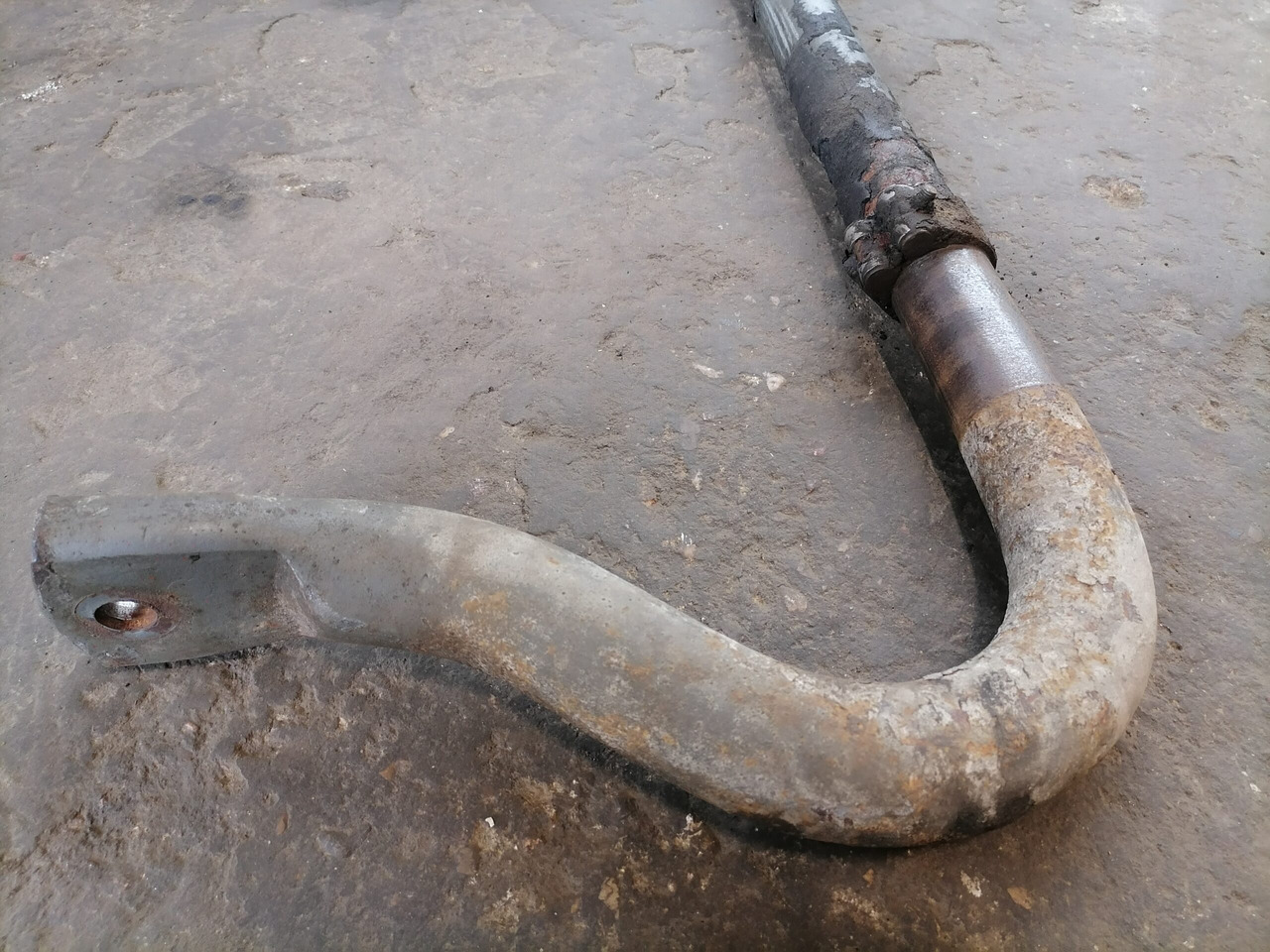 Volvo Anti-roll bar 1075683 - Anti-roll bar for Truck: picture 3 Volvo Anti-roll bar 1075683 - Anti-roll bar for Truck: picture 3