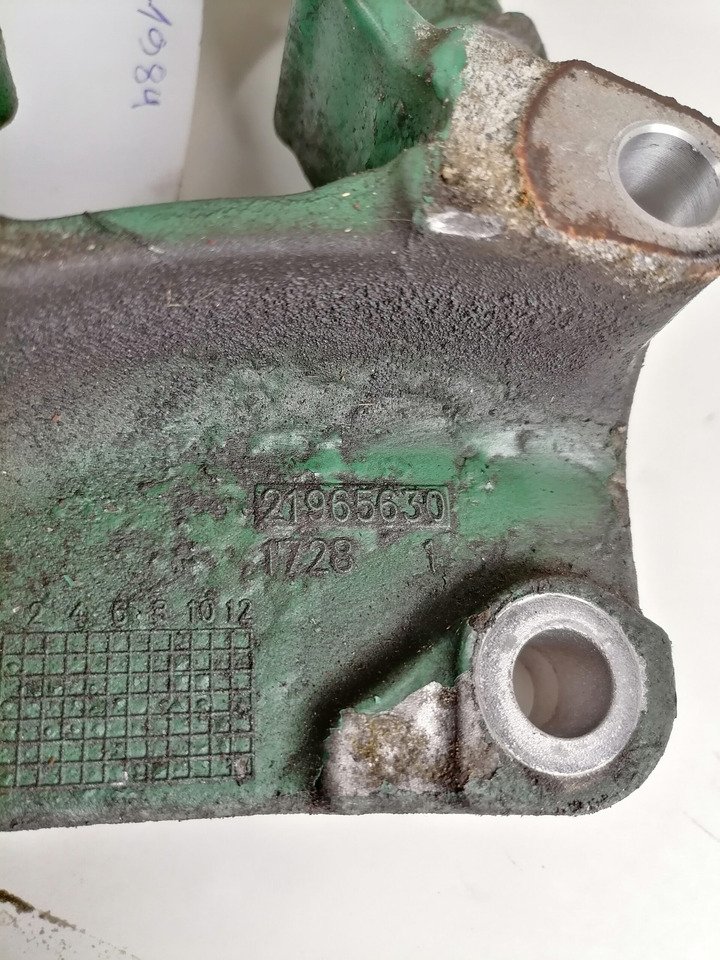 Volvo Bracket 21965630 - Frame/ Chassis for Truck: picture 2 Volvo Bracket 21965630 - Frame/ Chassis for Truck: picture 2