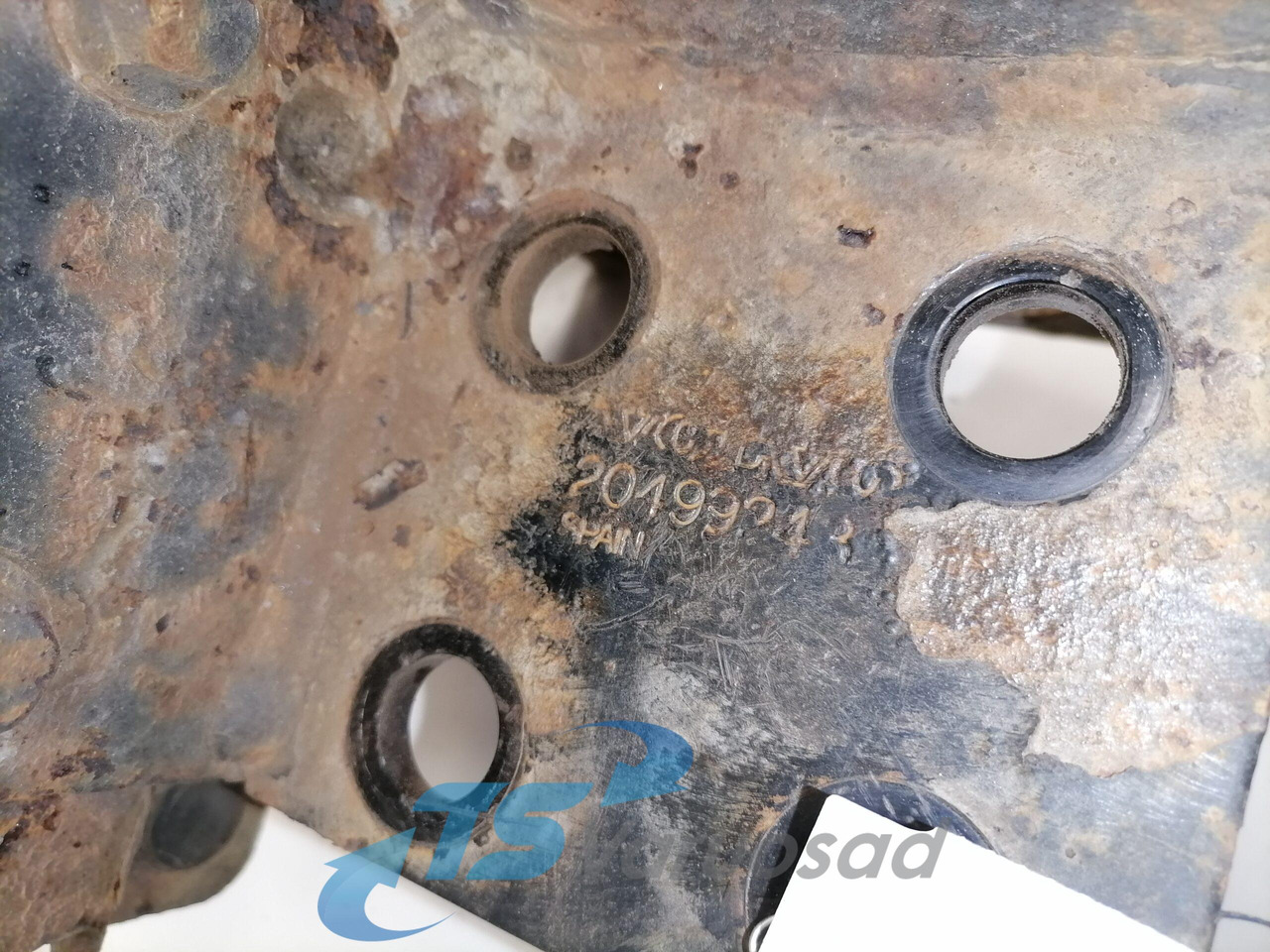 Volvo Bumper bracket 20499243 - Bumper for Truck: picture 4 Volvo Bumper bracket 20499243 - Bumper for Truck: picture 4