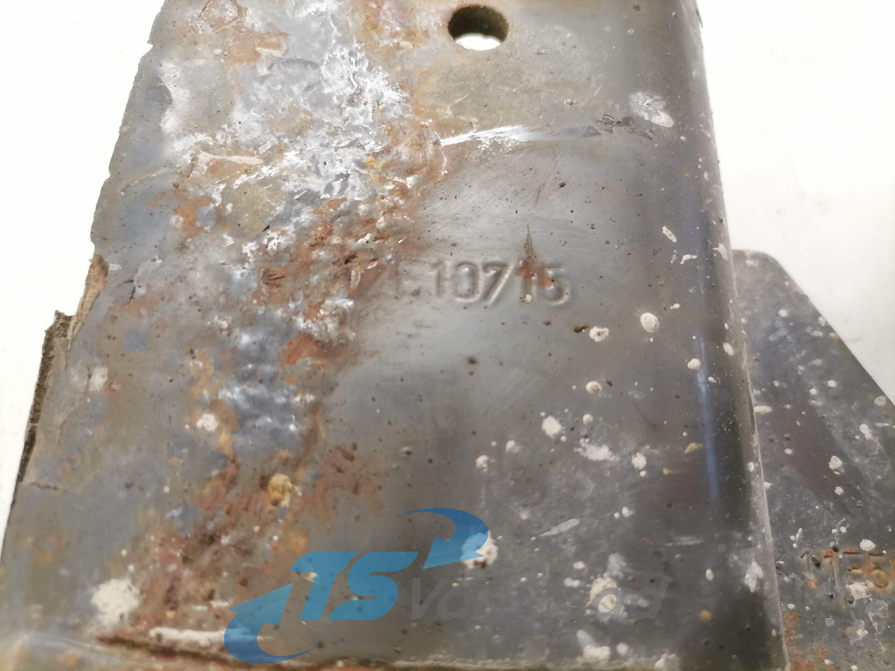 Volvo Bumper bracket 82943981 - Bumper for Truck: picture 3 Volvo Bumper bracket 82943981 - Bumper for Truck: picture 3