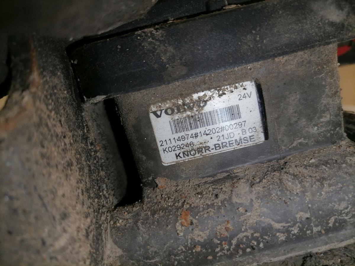 Volvo EBS brake valve 21114974 - Brake valve for Truck: picture 3 Volvo EBS brake valve 21114974 - Brake valve for Truck: picture 3