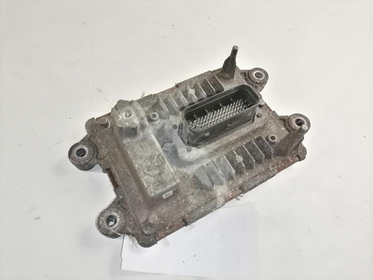 Volvo Ecu ADBlue 21870075 - ECU for Truck: picture 2 Volvo Ecu ADBlue 21870075 - ECU for Truck: picture 2