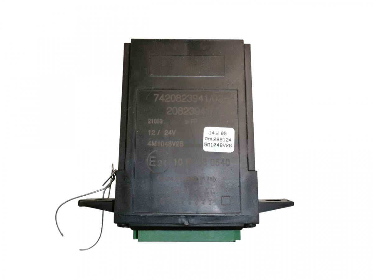 Volvo Ecu, door lock 20823941 - ECU for Truck: picture 1 Volvo Ecu, door lock 20823941 - ECU for Truck: picture 1