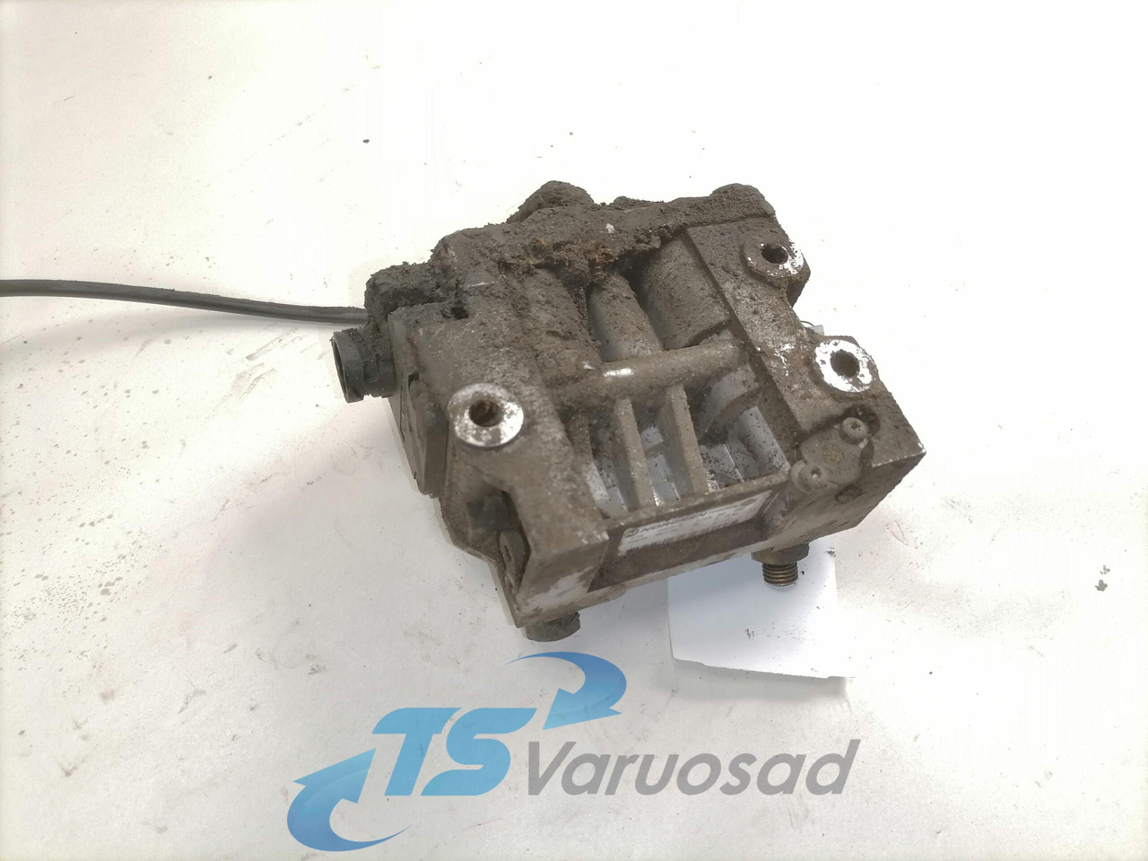 Volvo Engine control switch 2041199 - Exhaust system for Truck: picture 1 Volvo Engine control switch 2041199 - Exhaust system for Truck: picture 1