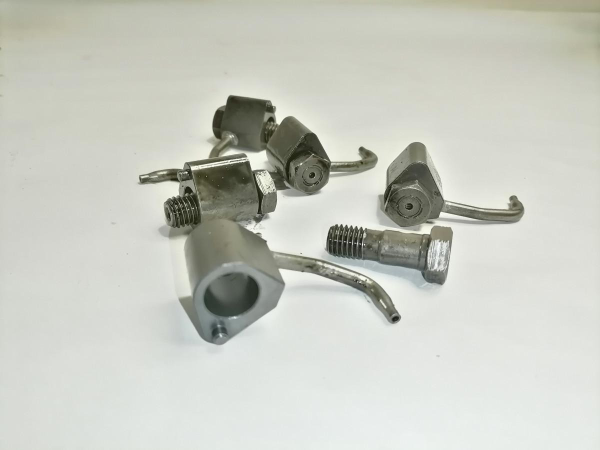 Volvo Piston cooling nozzle 21506929 - Engine and parts for Truck: picture 3 Volvo Piston cooling nozzle 21506929 - Engine and parts for Truck: picture 3
