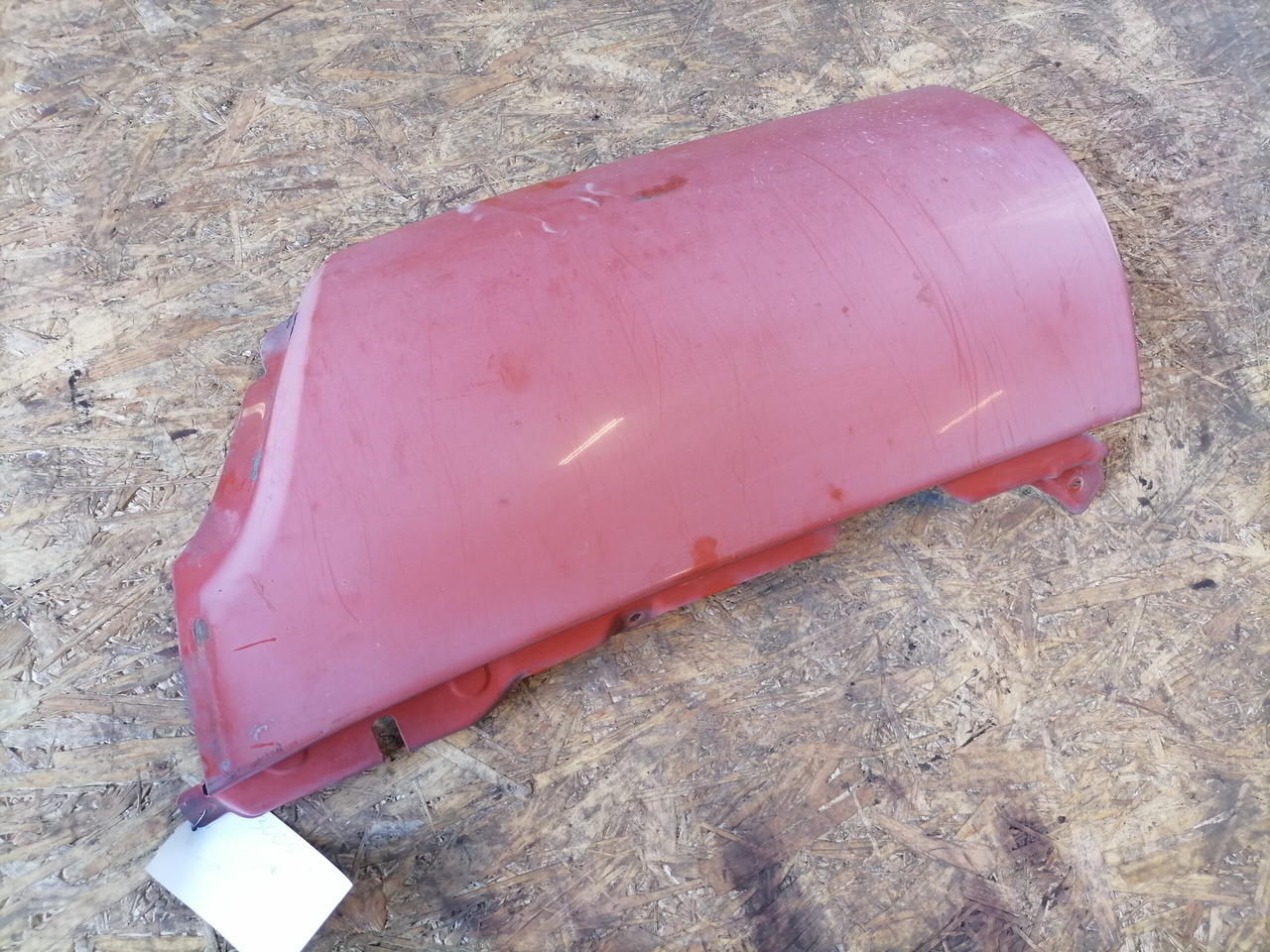 Volvo Volvo kabiini nurgapõsk, parem 20379172 - Grill for Truck: picture 2 Volvo Volvo kabiini nurgapõsk, parem 20379172 - Grill for Truck: picture 2