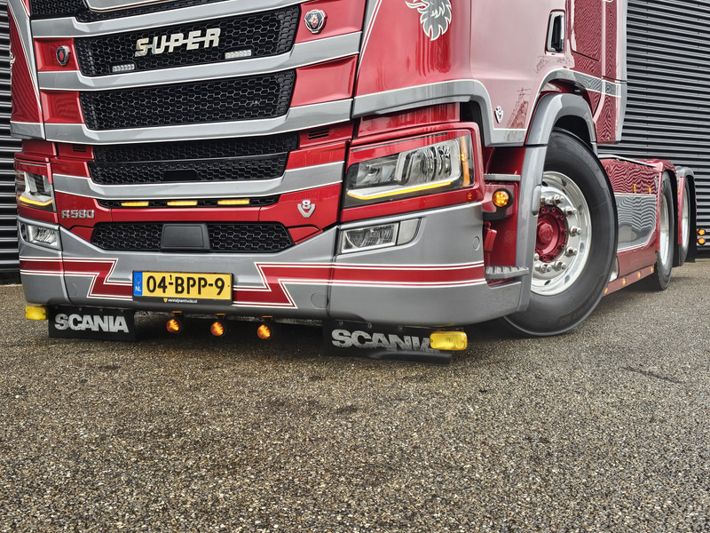 Scania R580 V8 6x2 BOOGIE / SPECIAL INTERIOR - Tractor unit: picture 4 Scania R580 V8 6x2 BOOGIE / SPECIAL INTERIOR - Tractor unit: picture 4