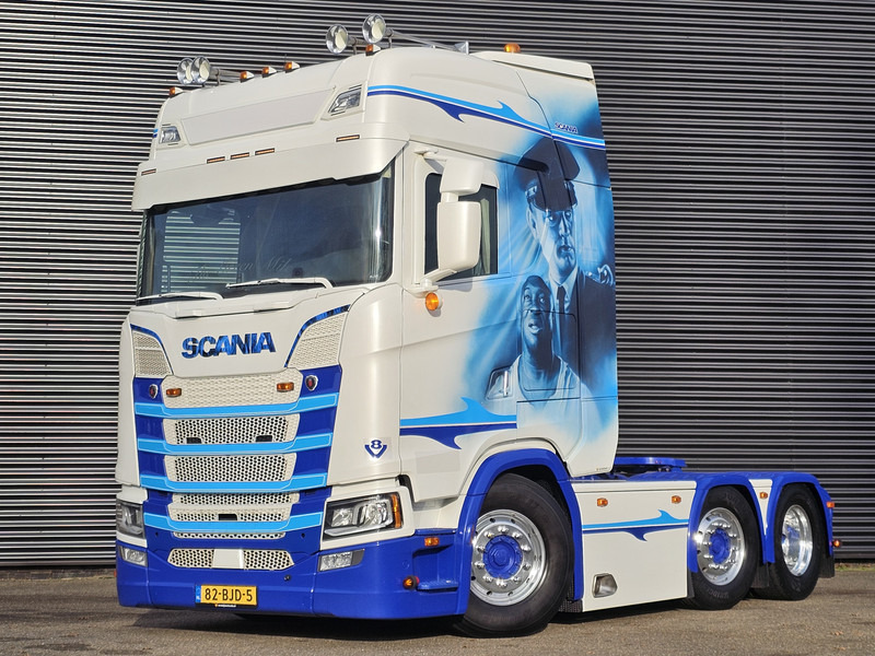 Scania S580 V8 6x2/4 / SPECIAL PAINT / SHOW - Tractor unit: picture 1 Scania S580 V8 6x2/4 / SPECIAL PAINT / SHOW - Tractor unit: picture 1