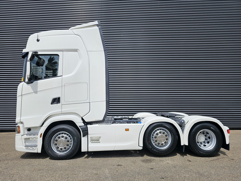 Scania Scania S460 !!NEW!! / 6x2/4 / RETARDER / FULL AIR / 2X PTO - Tractor unit: picture 5 Scania Scania S460 !!NEW!! / 6x2/4 / RETARDER / FULL AIR / 2X PTO - Tractor unit: picture 5