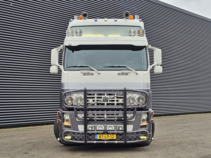 Volvo FH400 4X2 / SHOWTRUCK / SPECIAL / EXHAUST VALVE - Tractor unit: picture 3 Volvo FH400 4X2 / SHOWTRUCK / SPECIAL / EXHAUST VALVE - Tractor unit: picture 3