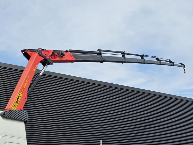 Volvo FM420 4x2 / PALFINGER 18502 - 17 mtr / CRANE / KRAN - Dropside/ Flatbed truck, Crane truck: picture 4 Volvo FM420 4x2 / PALFINGER 18502 - 17 mtr / CRANE / KRAN - Dropside/ Flatbed truck, Crane truck: picture 4