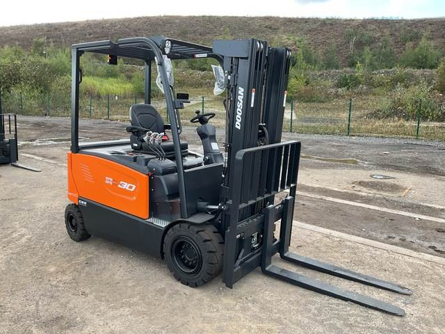Doosan B30X-7 PLUS - Electric forklift: picture 4 Doosan B30X-7 PLUS - Electric forklift: picture 4