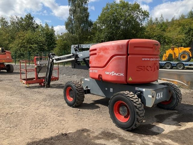 SkyJack SJ51AJ - Articulated boom: picture 2 SkyJack SJ51AJ - Articulated boom: picture 2
