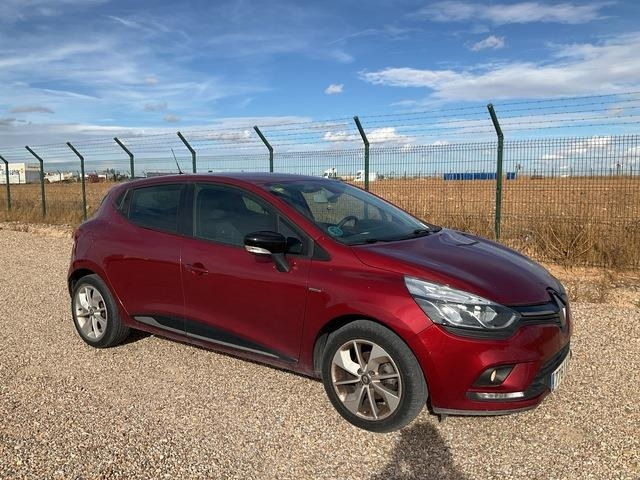 Renault Clio - Car: picture 4 Renault Clio - Car: picture 4