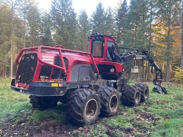 Komatsu XH901XC-6 - Forestry harvester: picture 3 Komatsu XH901XC-6 - Forestry harvester: picture 3