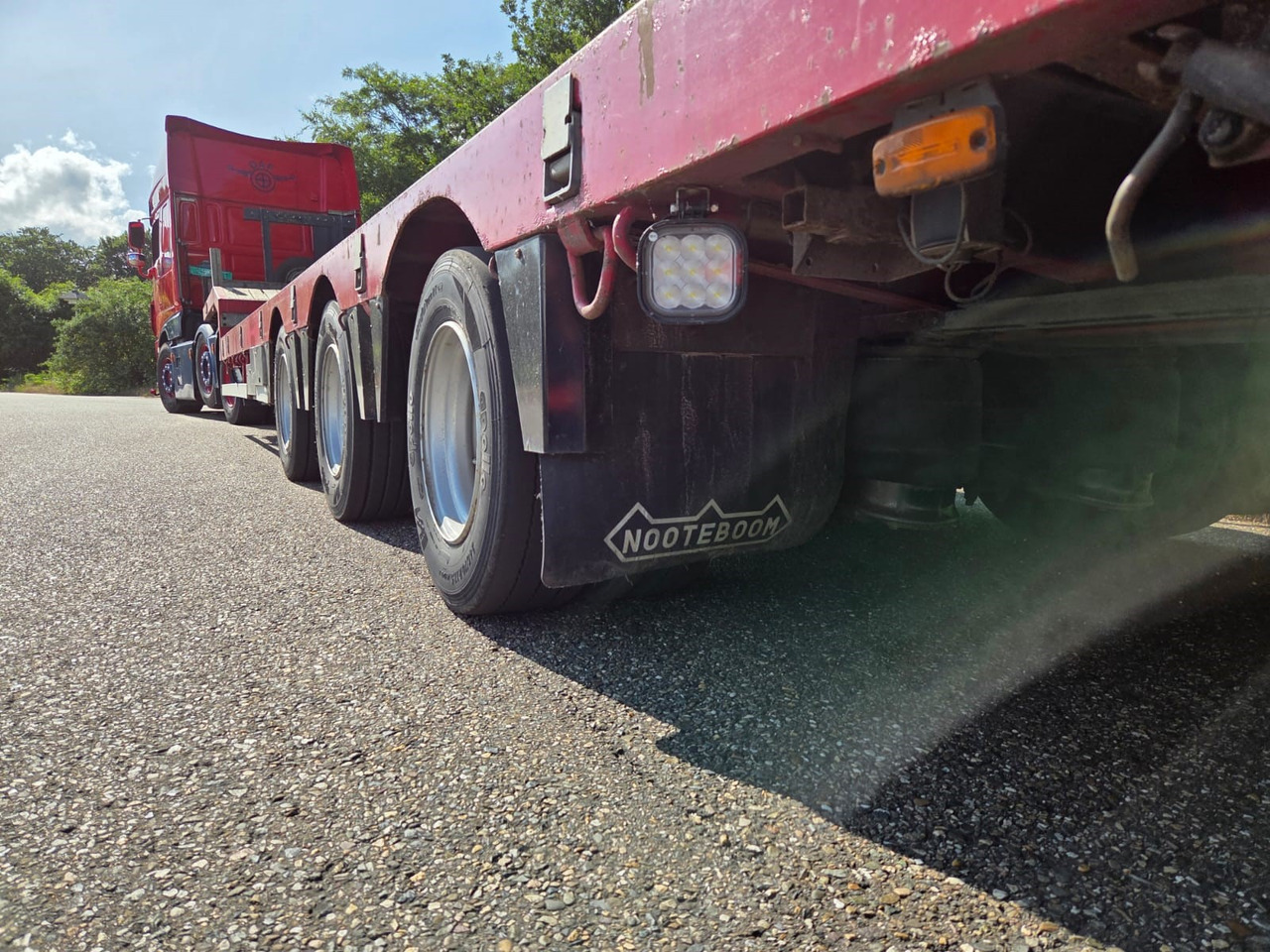 DAF XF 460 FTG 6x2 Super Spacecab + Nooteboom semi-dieplader - Cab chassis truck: picture 5 DAF XF 460 FTG 6x2 Super Spacecab + Nooteboom semi-dieplader - Cab chassis truck: picture 5