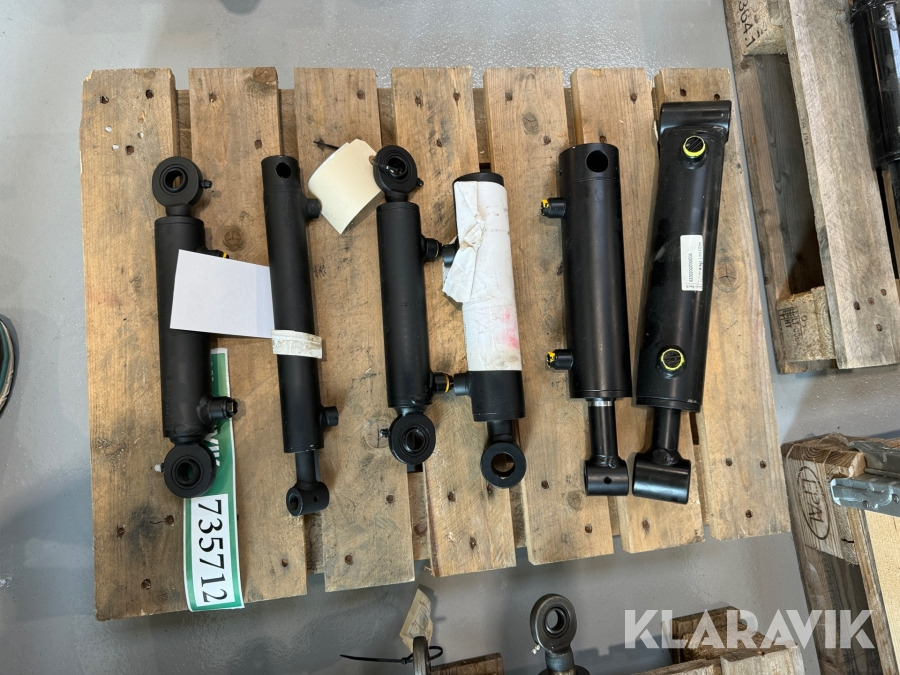 Diverse stempler Faroil - Construction equipment: picture 2 Diverse stempler Faroil - Construction equipment: picture 2