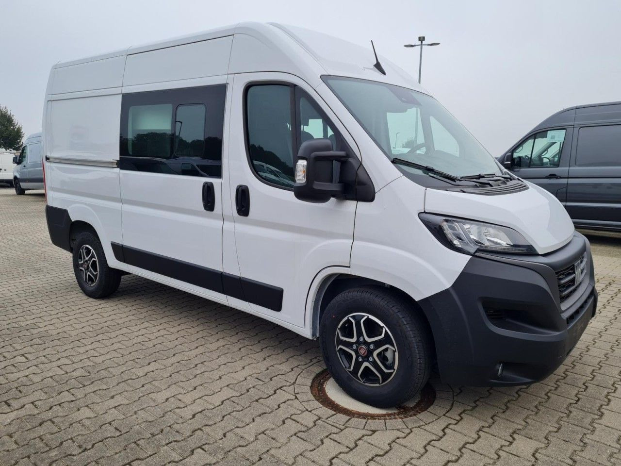 Fiat Ducato 35 Kasten Doka 7-Sitze 2x Schiebetür Maxi - Panel van, Combi van: picture 4 Fiat Ducato 35 Kasten Doka 7-Sitze 2x Schiebetür Maxi - Panel van, Combi van: picture 4
