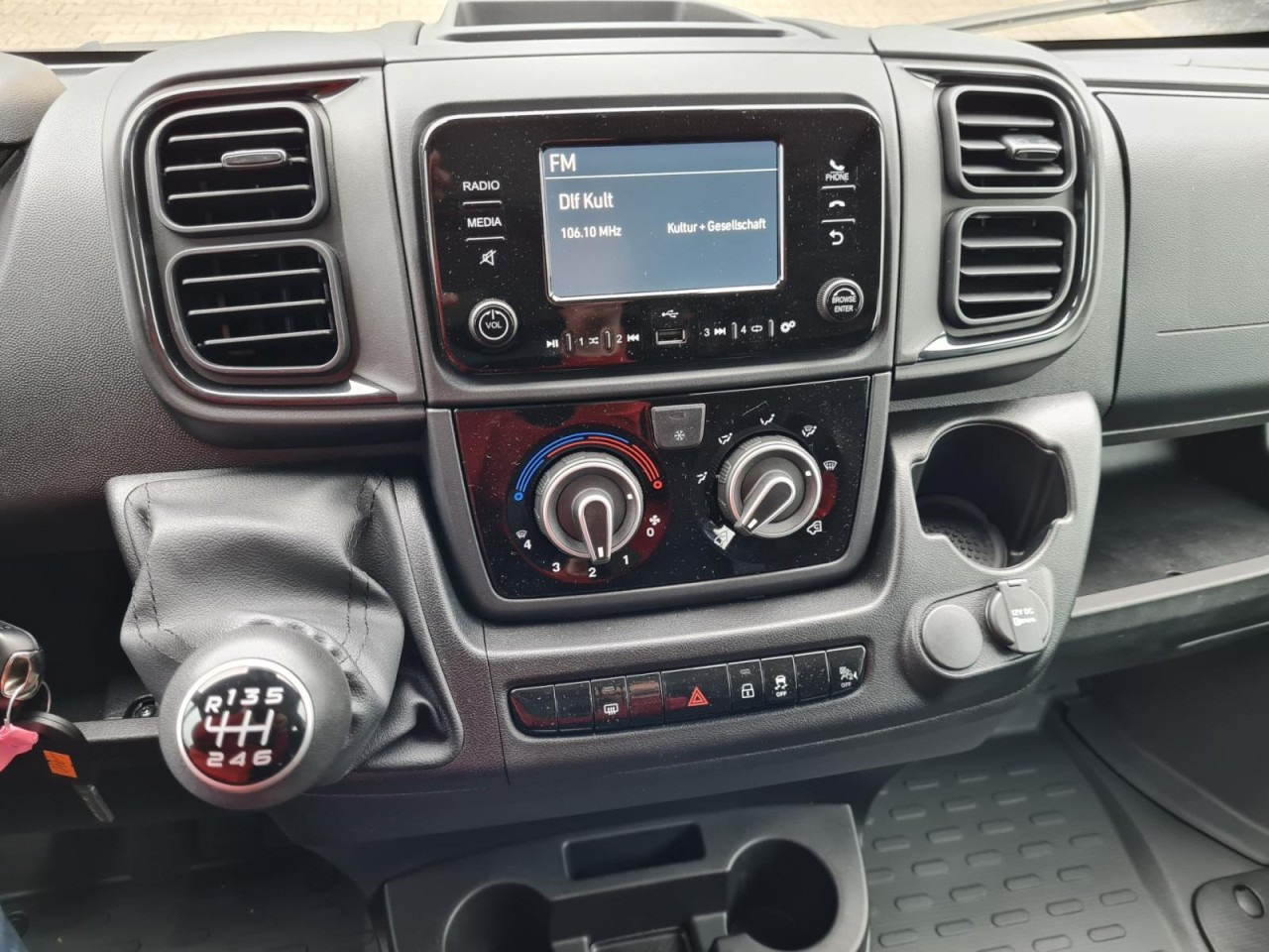 Minibus, Passenger van Fiat Ducato 35 Kombi Doka 7-Sitze 2x Schiebetür Maxi L2H2: picture 11 Minibus, Passenger van Fiat Ducato 35 Kombi Doka 7-Sitze 2x Schiebetür Maxi L2H2: picture 11