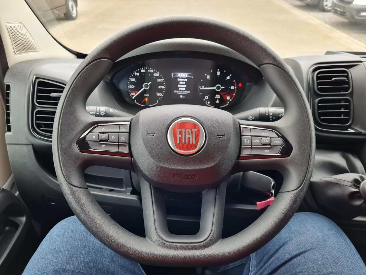 Minibus, Passenger van Fiat Ducato 35 Kombi Doka 7-Sitze 2x Schiebetür Maxi L2H2: picture 9 Minibus, Passenger van Fiat Ducato 35 Kombi Doka 7-Sitze 2x Schiebetür Maxi L2H2: picture 9