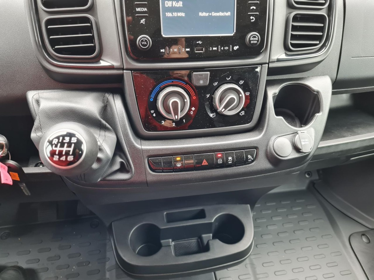 Minibus, Passenger van Fiat Ducato 35 Kombi Doka 7-Sitze 2x Schiebetür Maxi L2H2: picture 20 Minibus, Passenger van Fiat Ducato 35 Kombi Doka 7-Sitze 2x Schiebetür Maxi L2H2: picture 20