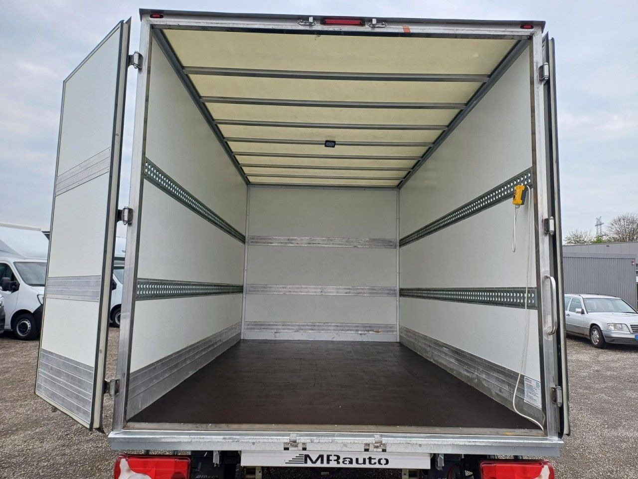 Mercedes-Benz Sprinter 315 CDi RWD Koffer LBW KLIMA TEMPOMAT - Box van: picture 5 Mercedes-Benz Sprinter 315 CDi RWD Koffer LBW KLIMA TEMPOMAT - Box van: picture 5