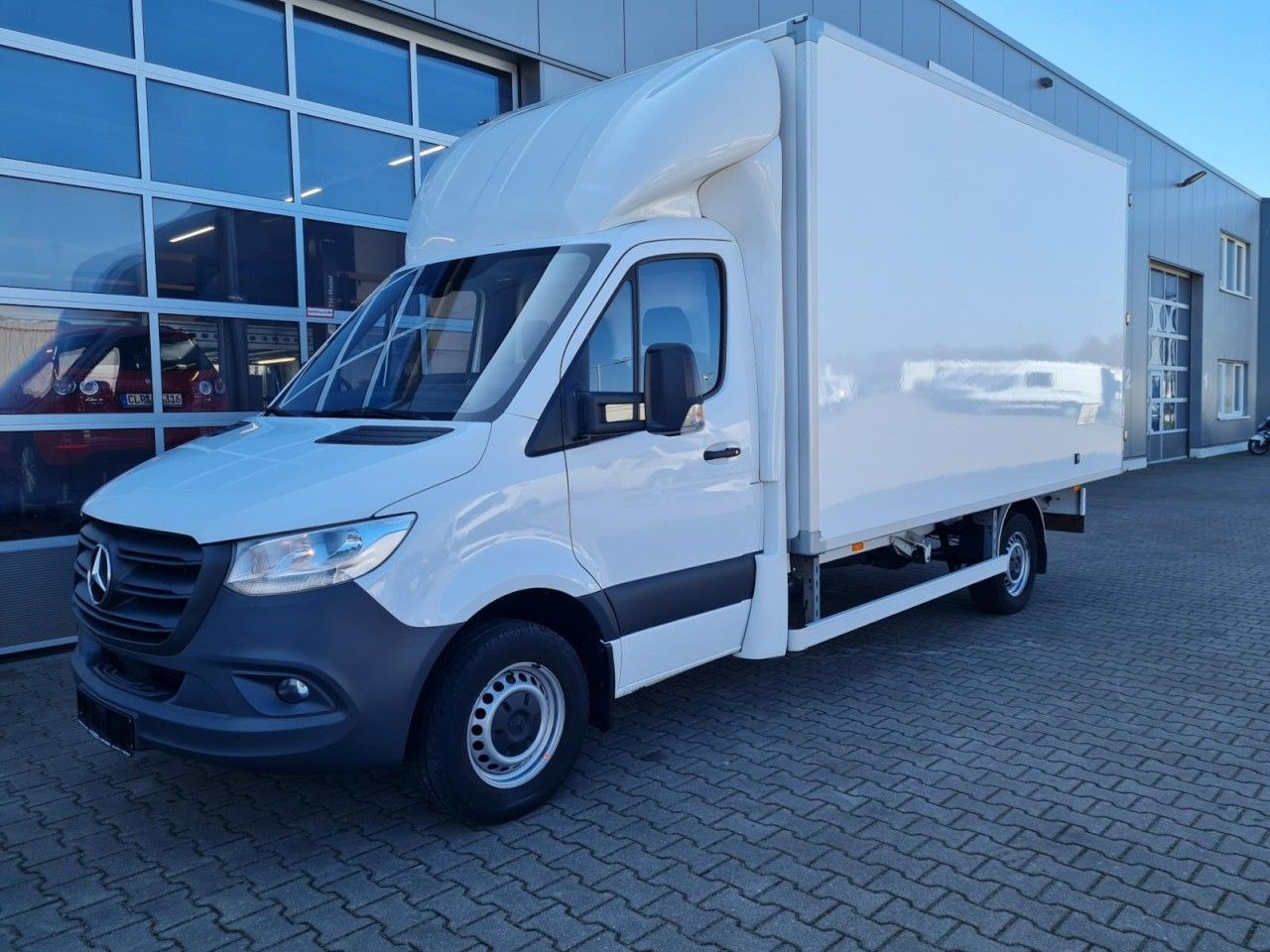 Mercedes-Benz Sprinter 315 CDi RWD Koffer LBW KLIMA TEMPOMAT - Box van: picture 3 Mercedes-Benz Sprinter 315 CDi RWD Koffer LBW KLIMA TEMPOMAT - Box van: picture 3