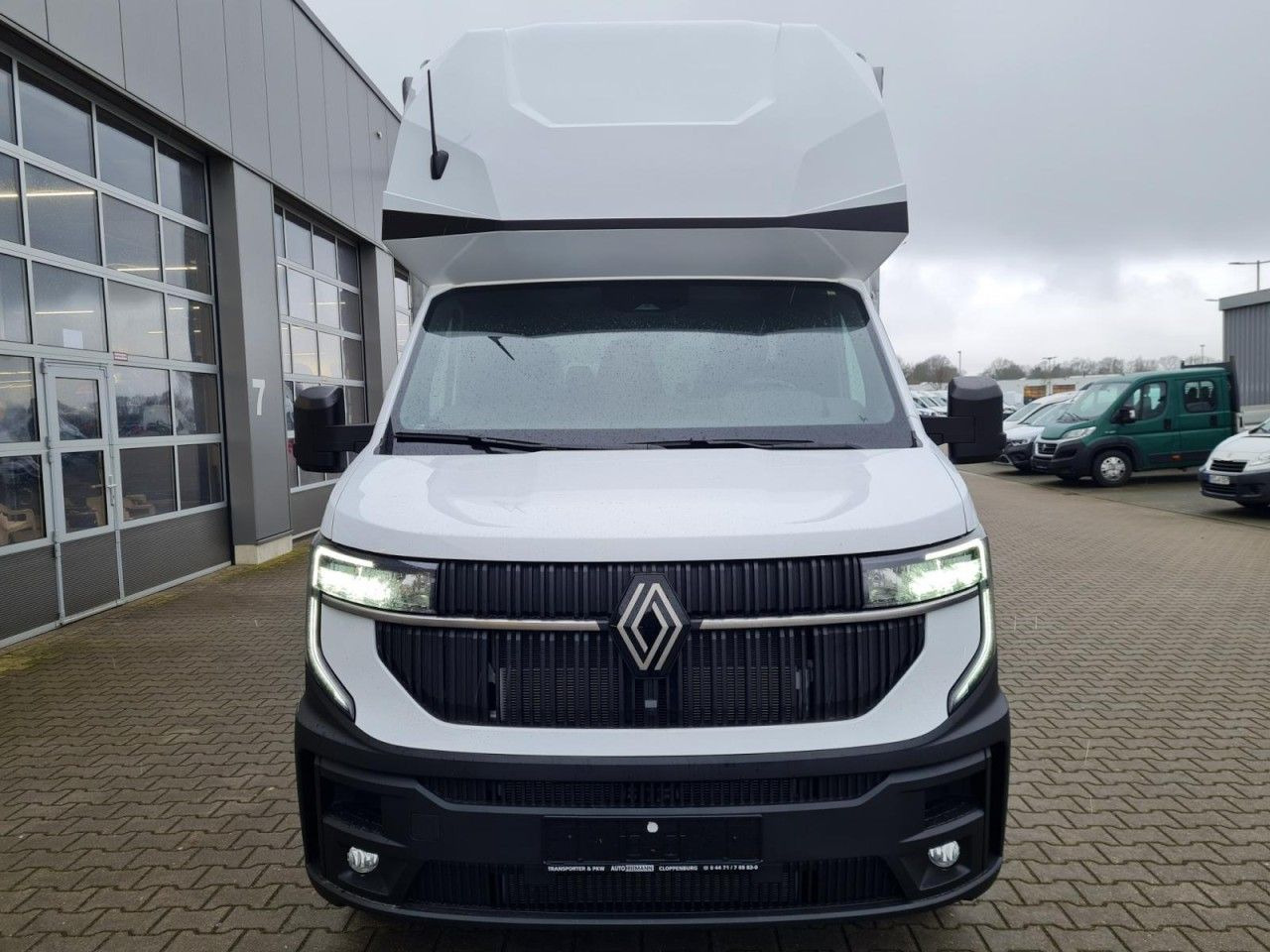 Renault Master 35 New Pritsche Schiebe Plane Schlafkab L - Curtain side van: picture 3 Renault Master 35 New Pritsche Schiebe Plane Schlafkab L - Curtain side van: picture 3