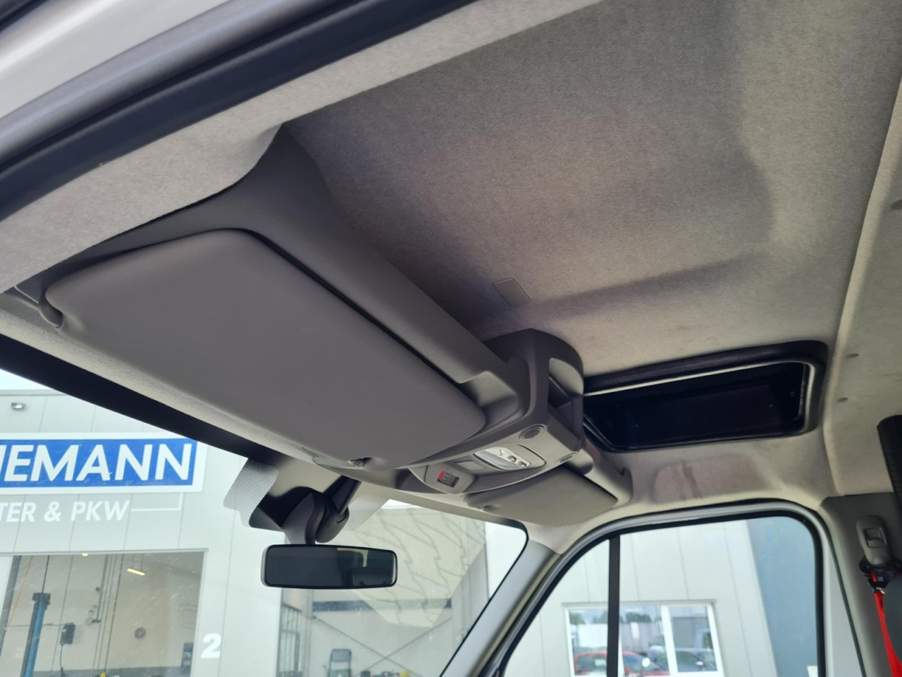 Curtain side van Renault Master 35 Pritsche Schiebe Plane Schlafkab. STHZ: picture 14 Curtain side van Renault Master 35 Pritsche Schiebe Plane Schlafkab. STHZ: picture 14