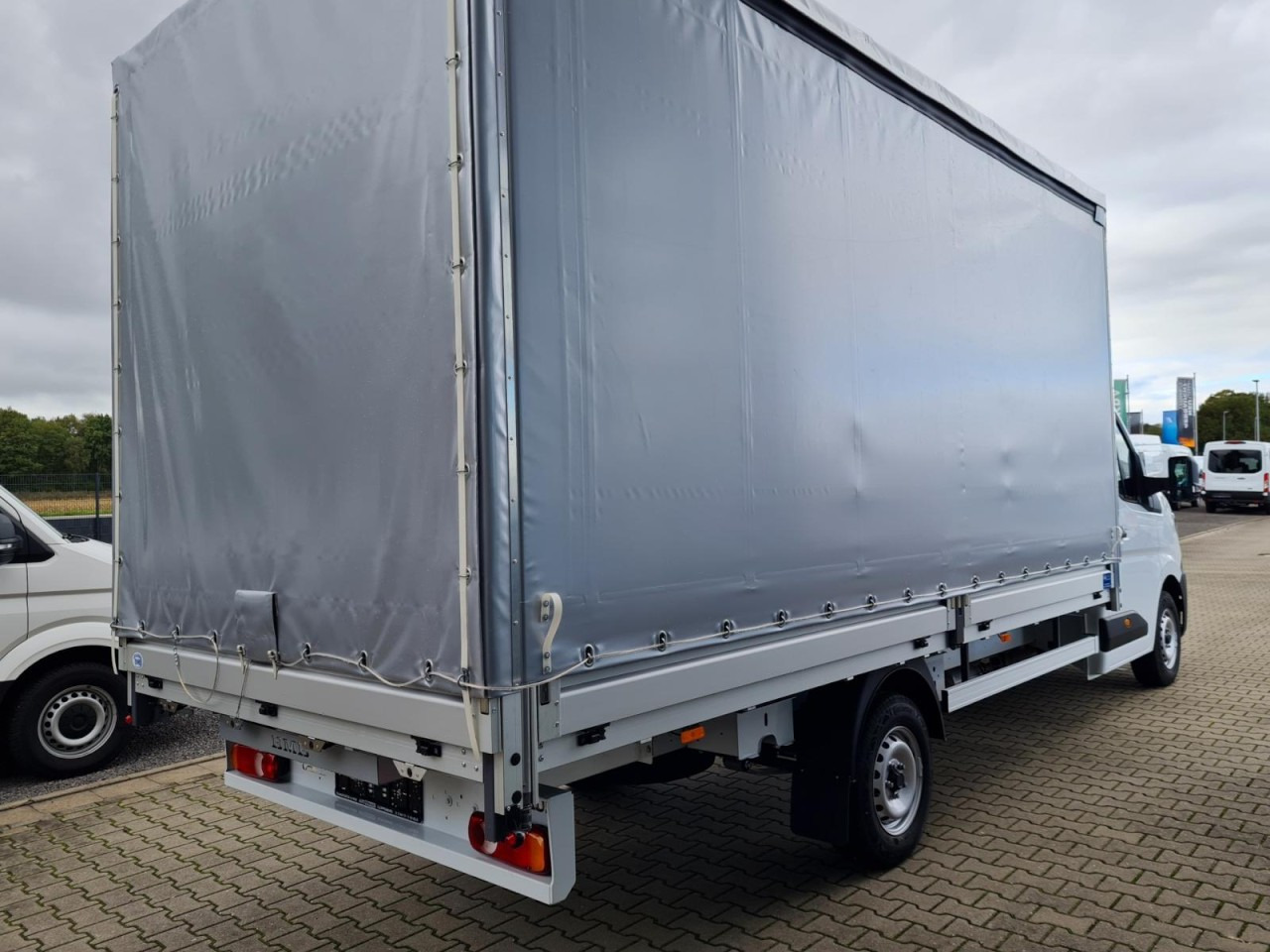 Curtain side van Renault Master Pritsche 2x Schiebe Plane 10 Pal. LUFTFEDERUNG: picture 16