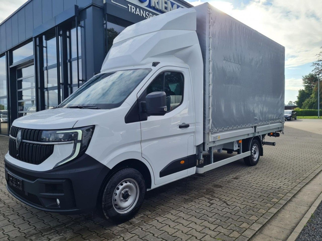 Renault Master Pritsche Schiebe Plane LBW Luftfederung - Curtain side van: picture 2 Renault Master Pritsche Schiebe Plane LBW Luftfederung - Curtain side van: picture 2
