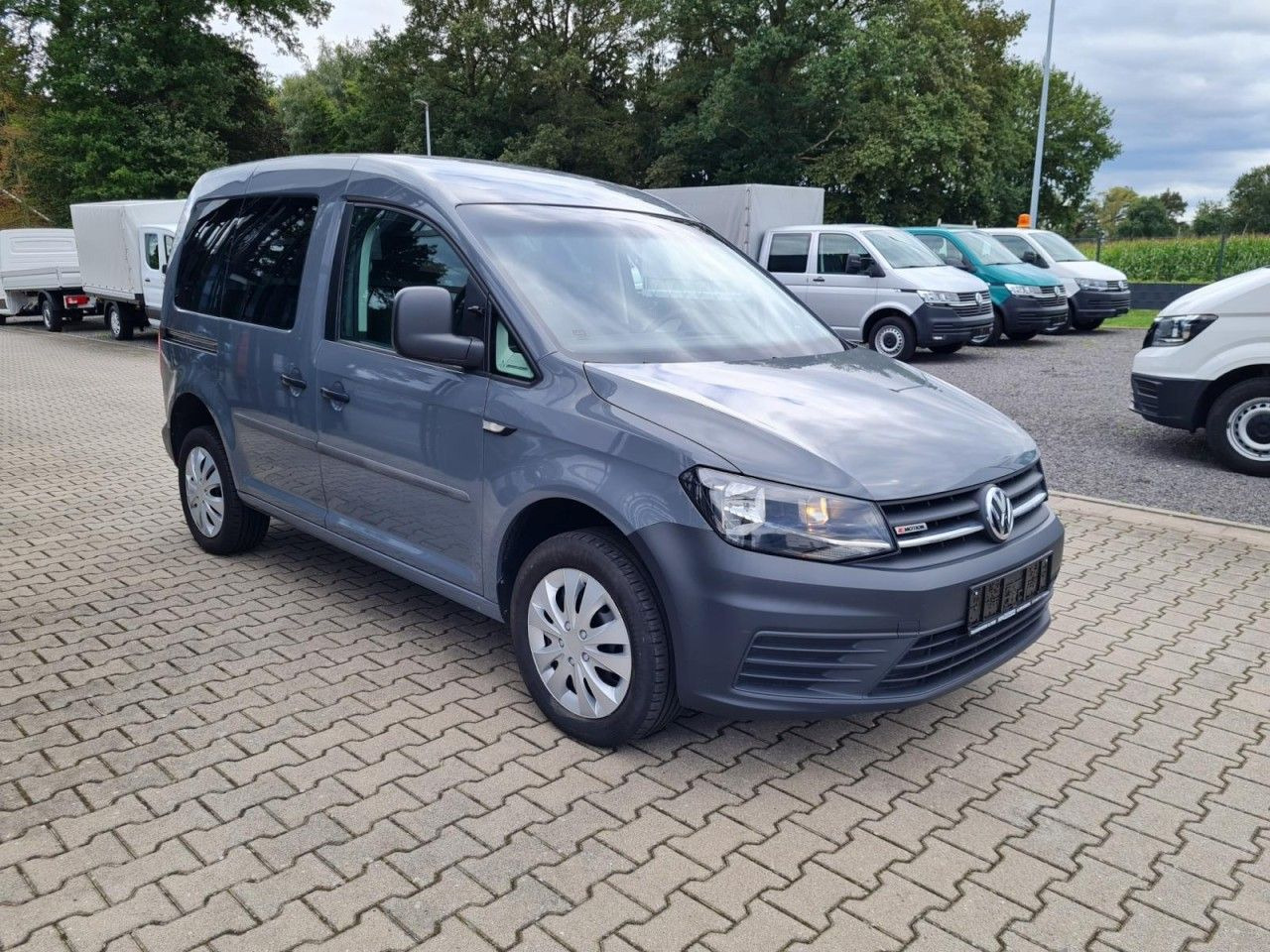 Volkswagen Caddy Kombi 4Motion TDi 5-Sitze KLIMA STHZ TEMPO - Passenger van: picture 3 Volkswagen Caddy Kombi 4Motion TDi 5-Sitze KLIMA STHZ TEMPO - Passenger van: picture 3